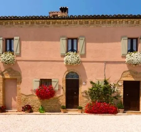 卡萨莱阿尔隆蒂尼住宿加早餐旅馆 3* 托伦蒂诺