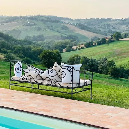 Bed and Breakfast Casale Delle Rondini