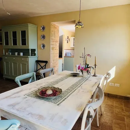 Casale Delle Rondini 4*