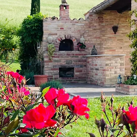 Casale Delle Rondini B&B