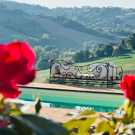 Casale Delle Rondini B&B 4*