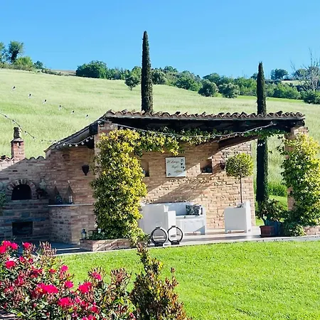 B&B Casale Delle Rondini 4*