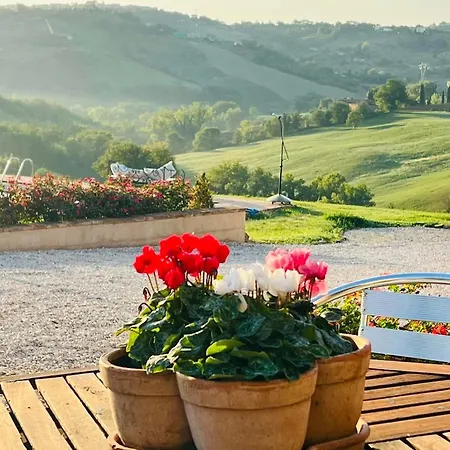 Casale Delle Rondini 톨렌티노