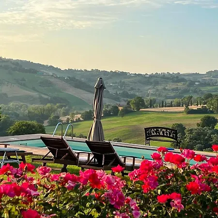 Casale Delle Rondini B&B 4*