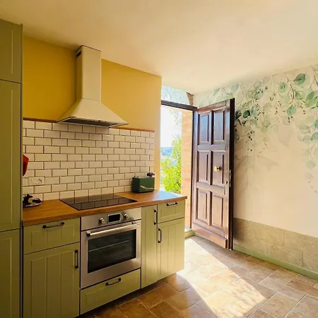 Casale Delle Rondini B&B 톨렌티노