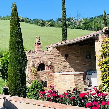 Casale Delle Rondini B&B
