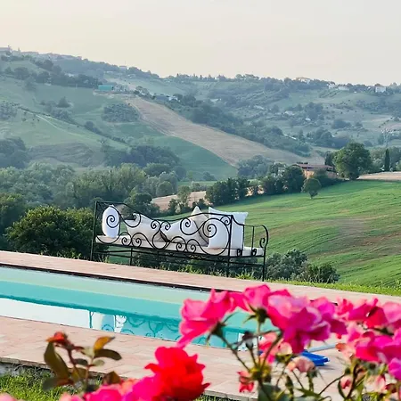 Casale Delle Rondini B&B 4*