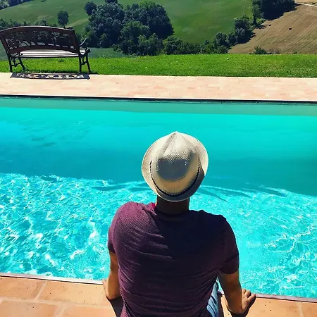 卡萨莱阿尔隆蒂尼住宿加早餐旅馆