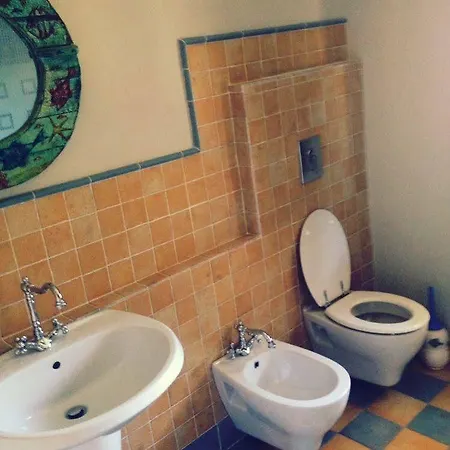 住宿加早餐酒店 卡萨莱阿尔隆蒂尼住宿加早餐旅馆 3*